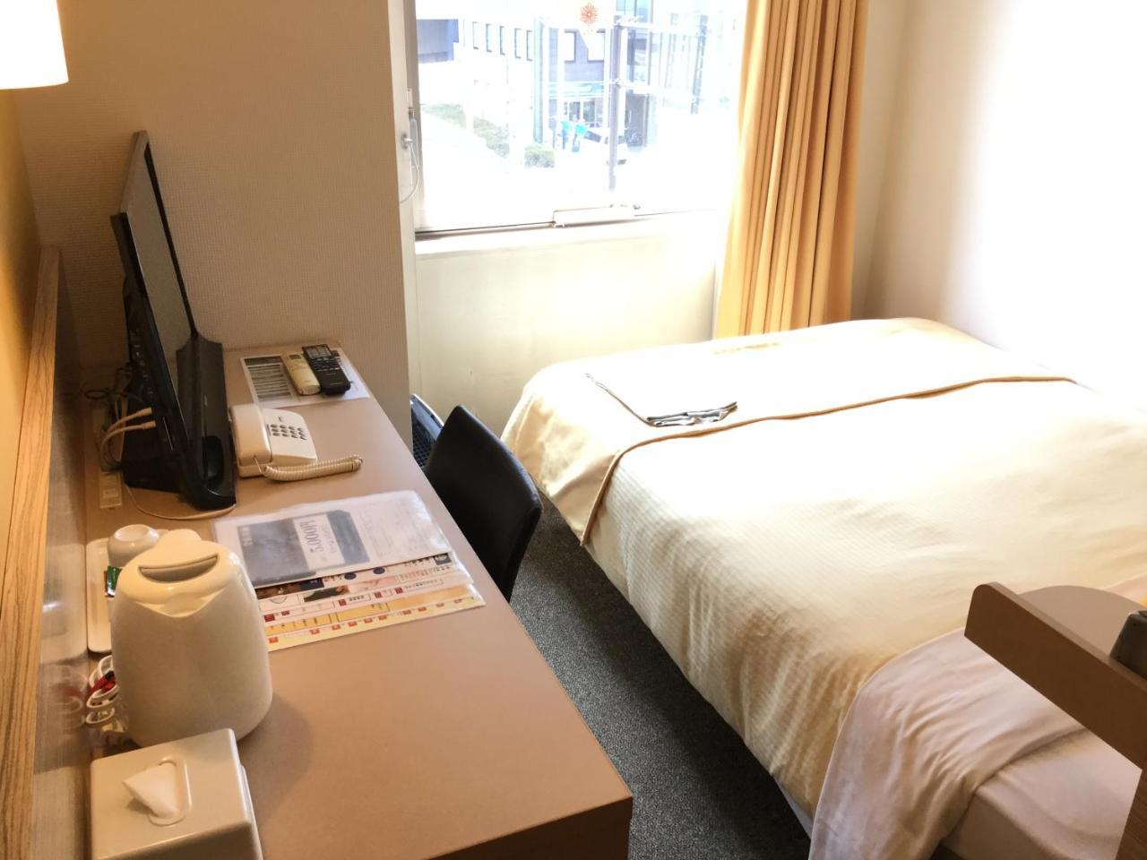 Hotel 1-2-3 Takasaki Bagian luar foto
